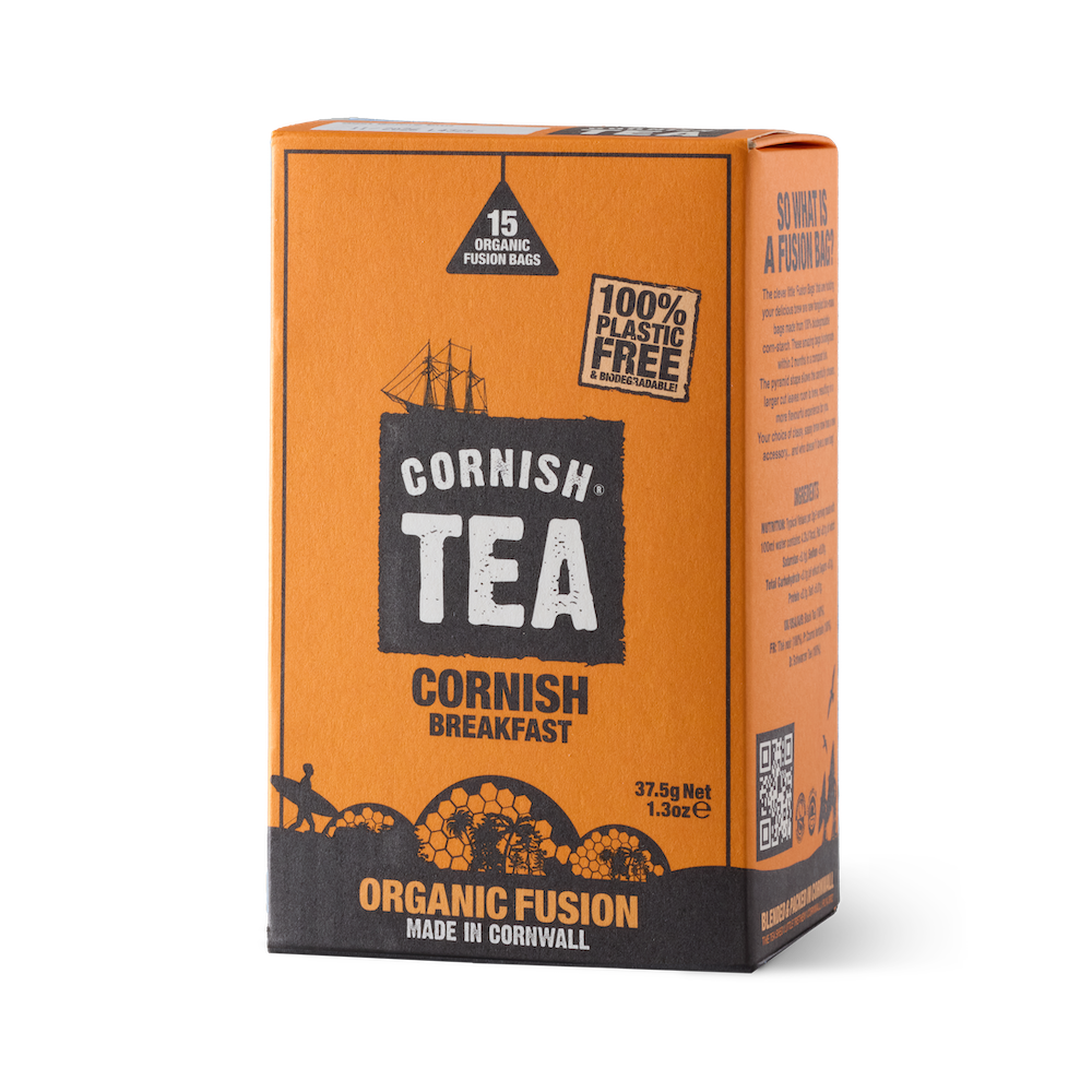 Box of 15 Cornish Breakfast fusion tea bags made with full-bodied African black tea, organic and plastic-free.